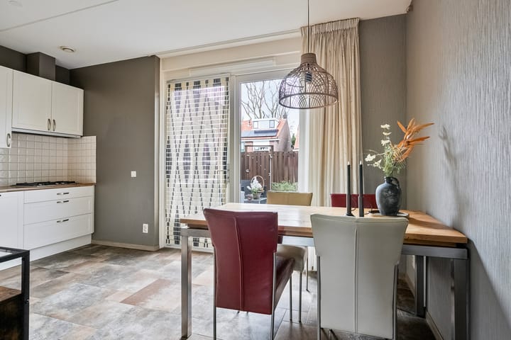 Photo 6 of Prins Hendrikstraat 17