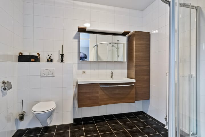 Photo 11 of Prins Hendrikstraat 17