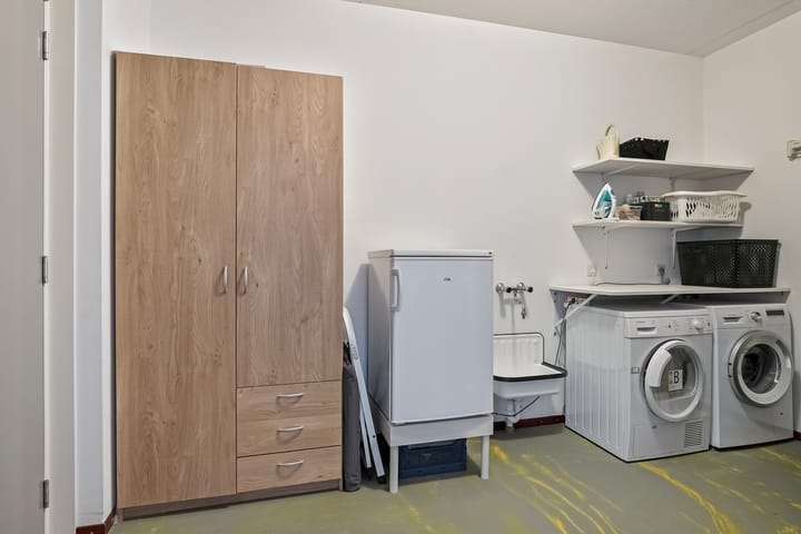 Photo 12 of Prins Hendrikstraat 17