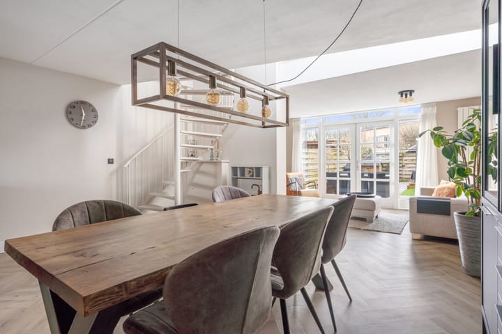 Foto 11 van Johan van Oldenbarneveltlaan 55