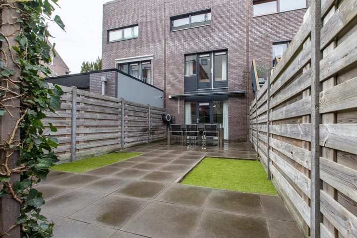 Foto 38 van Anna Paulownastraat 1-A