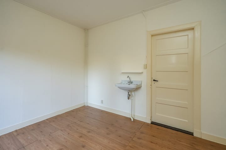 Photo 11 of Tooropstraat 37