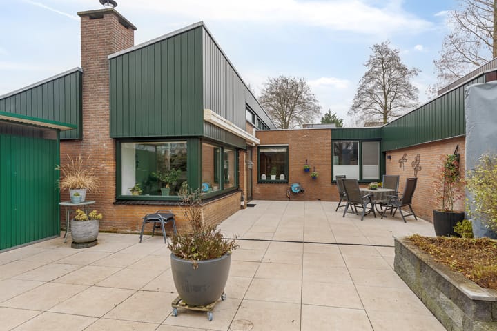 Foto 13 van Vossebes 8