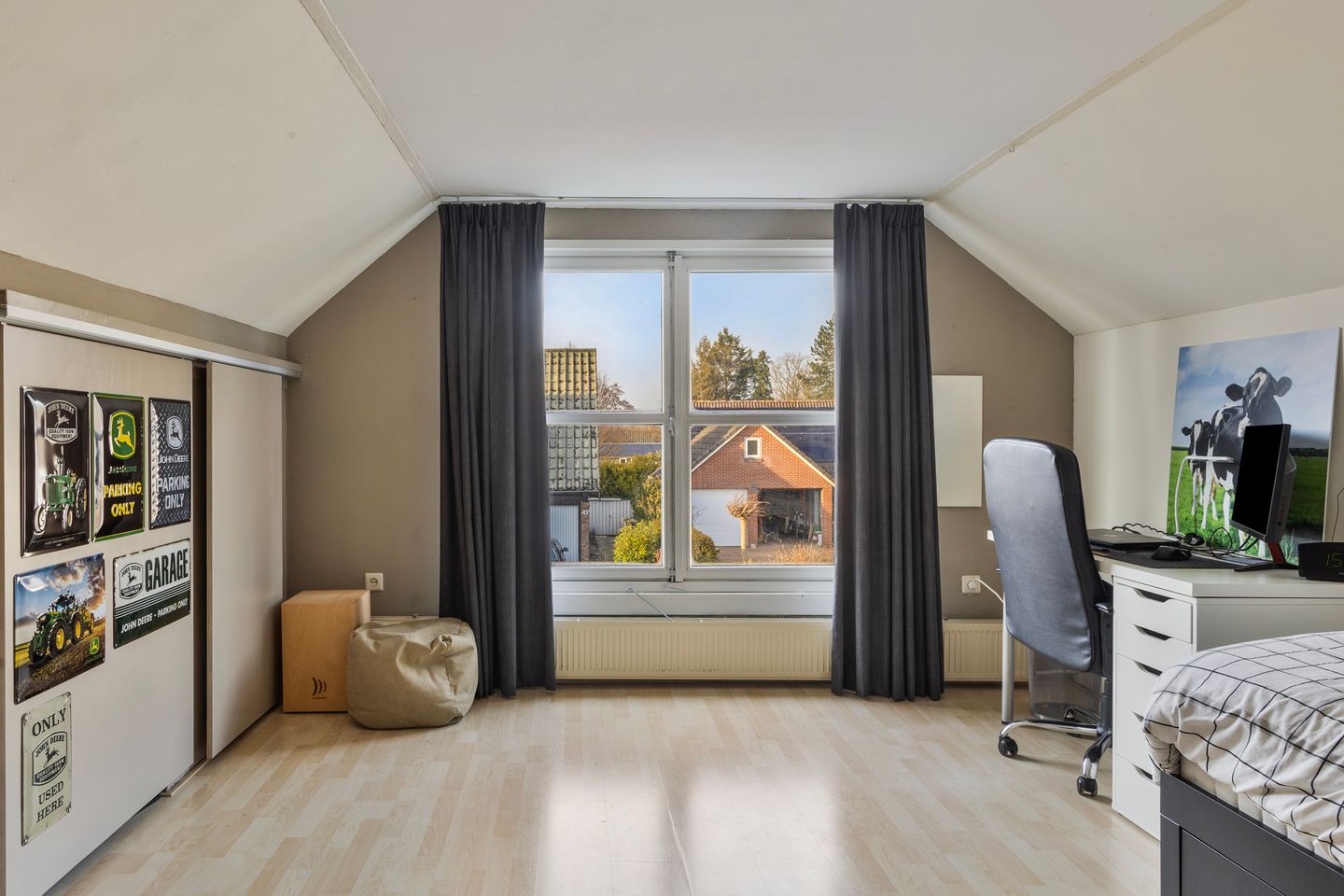 Photo 40 of Broek 50