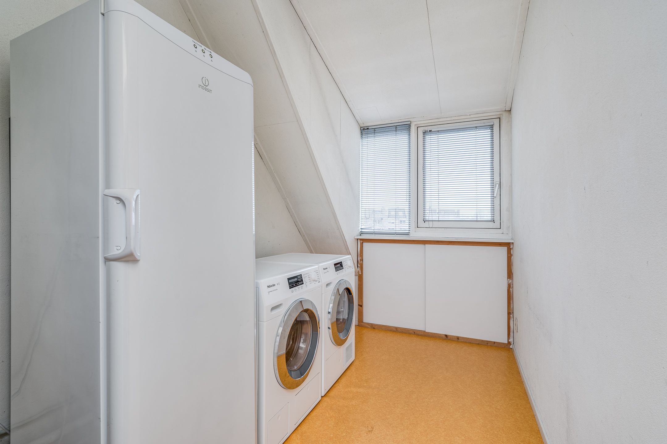 Foto 21 van Tussenspoor 6