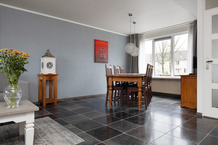 Foto 12 van Marga Klompésingel 2