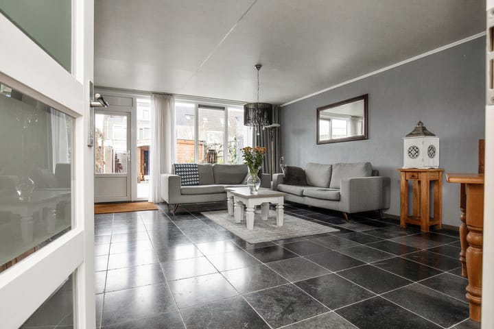 Foto 9 van Marga Klompésingel 2