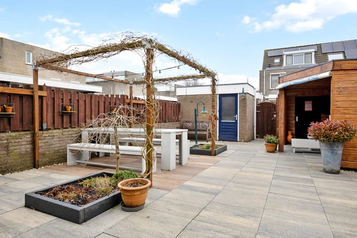 Foto 36 van Marga Klompésingel 2