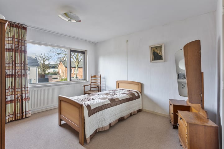 Foto 21 van Bisschop van Mierlostraat 110