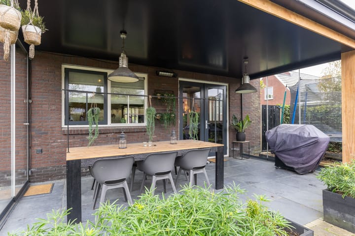 Foto 33 van De Rode Eenhoorn 10