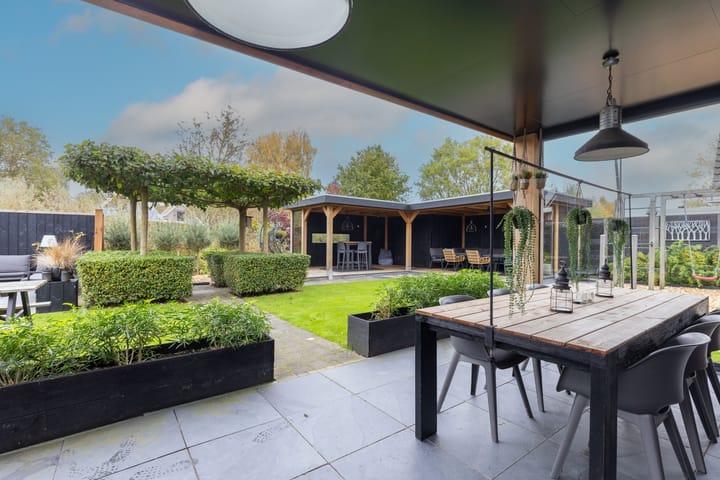 Foto 4 van De Rode Eenhoorn 10