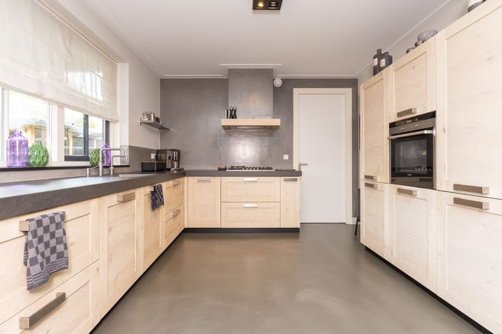 Foto 14 van De Rode Eenhoorn 10