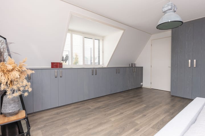 Foto 37 van De Rode Eenhoorn 10