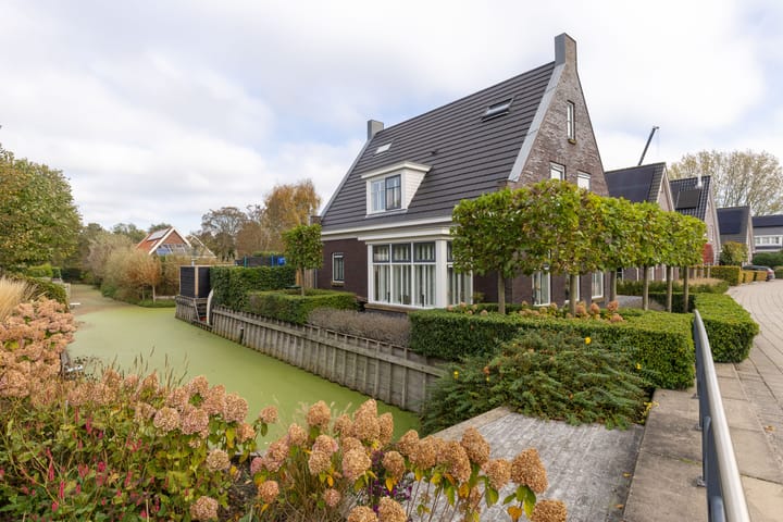 Foto 6 van De Rode Eenhoorn 10