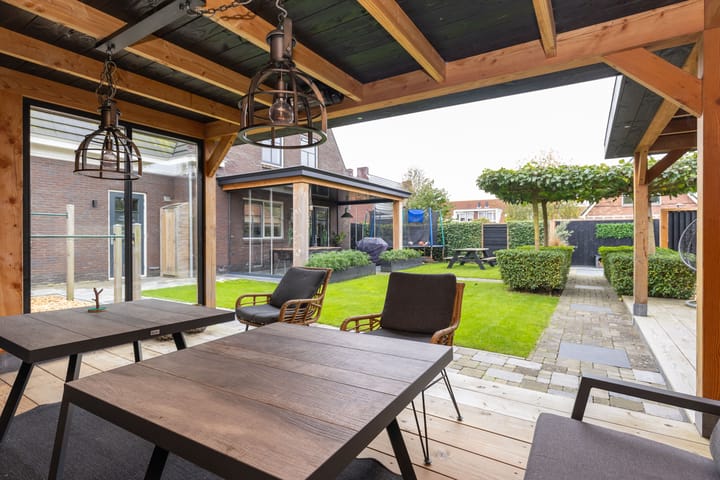 Foto 30 van De Rode Eenhoorn 10