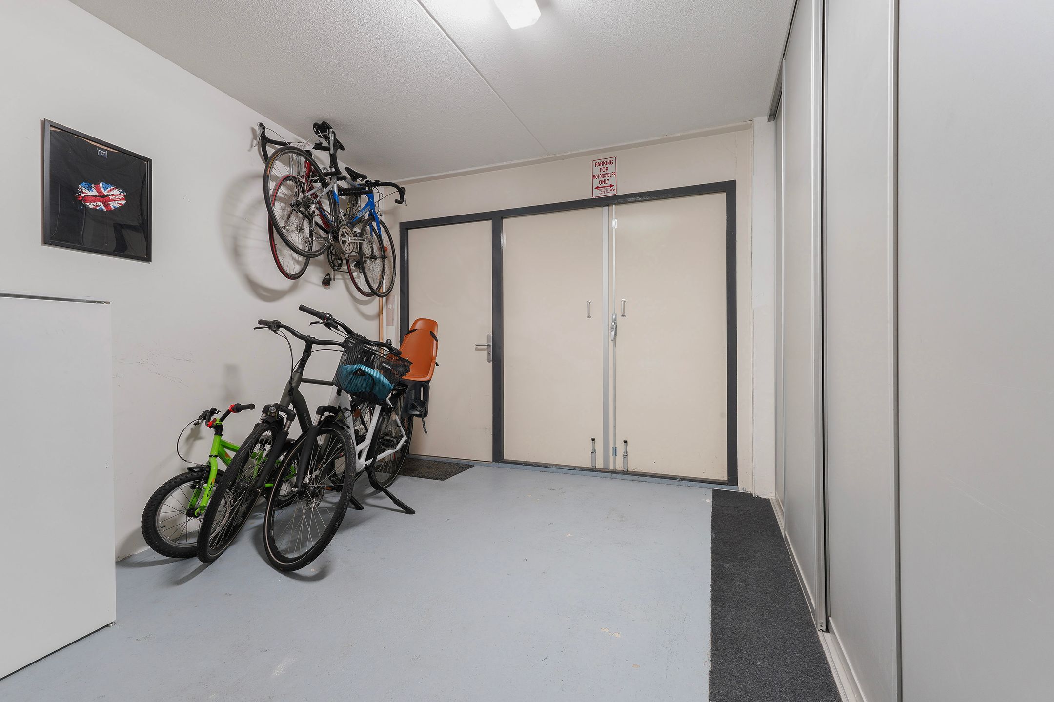 Foto 24 van De Statie 9