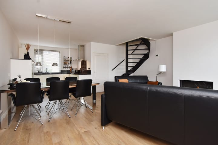 Foto 14 van Sperwerhof 6