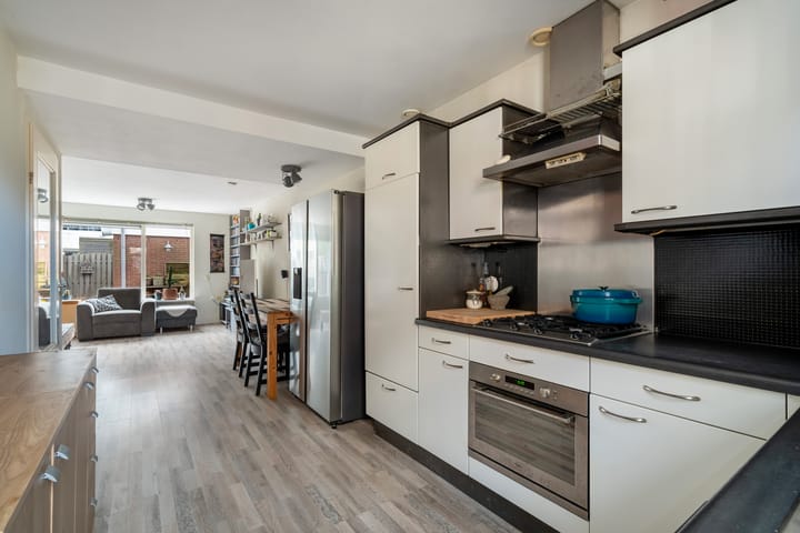 Foto 11 van 2e Maasbosstraat 8