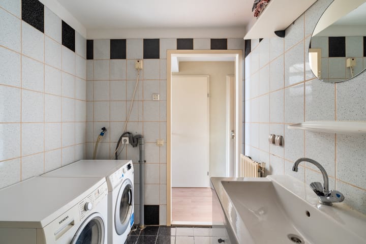 Foto 19 van 2e Maasbosstraat 8