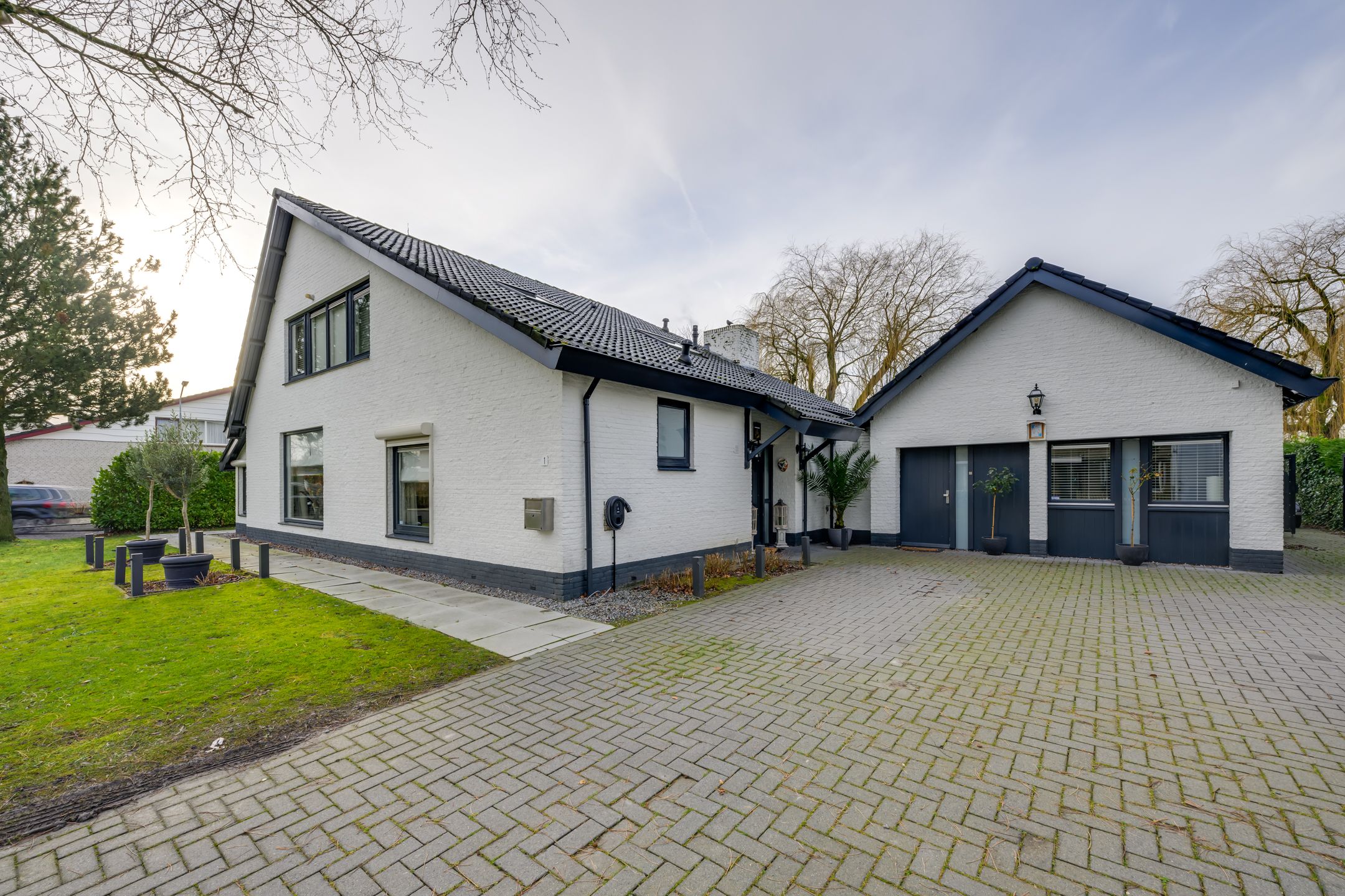 Foto 6 van Dennenlaan 1