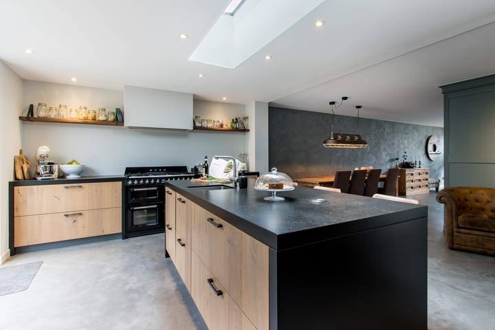 Foto 2 van Henriëtte Roland Holststraat 8