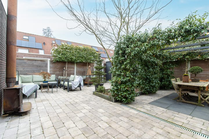 Foto 5 van Henriëtte Roland Holststraat 8