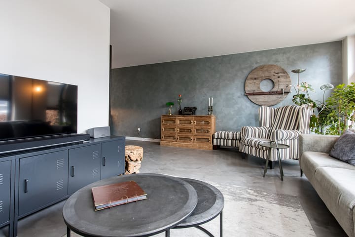 Foto 9 van Henriëtte Roland Holststraat 8