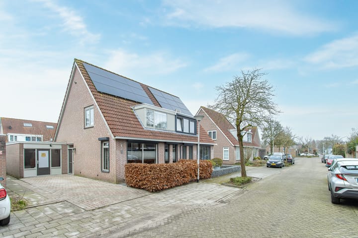 Foto 31 van Henriëtte Roland Holststraat 8