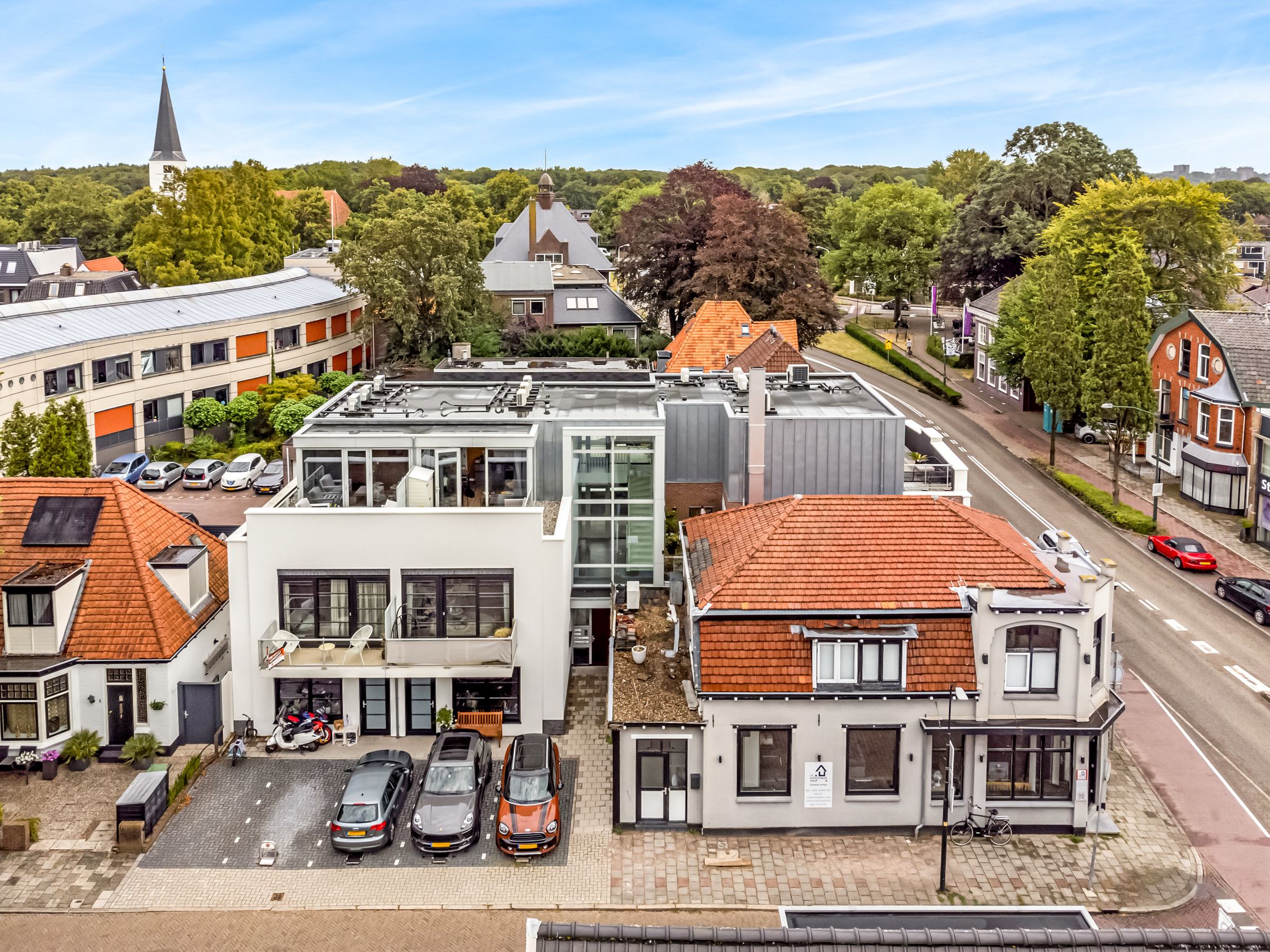 Foto 6 van Van Aostastraat 1-E