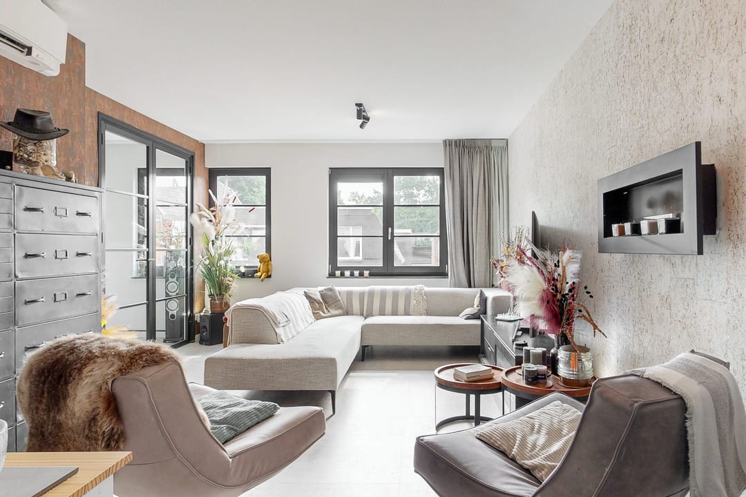 Foto 13 van Van Aostastraat 1-E