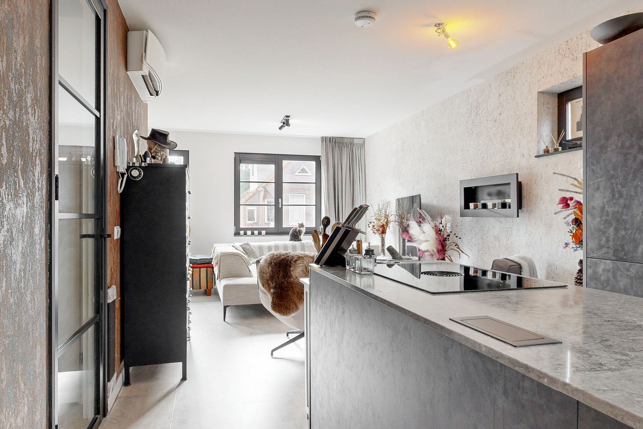 Foto 18 van Van Aostastraat 1-E