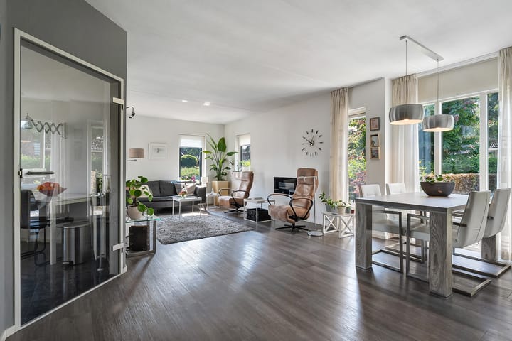 Foto 12 van van Ostadestraat 92