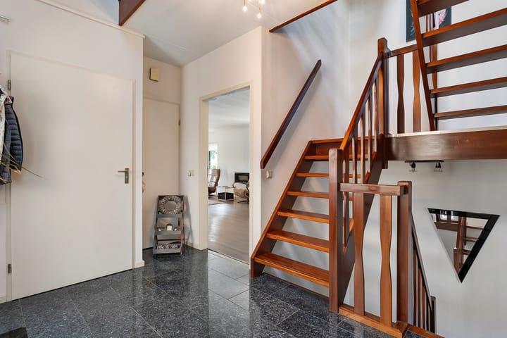 Foto 11 van van Ostadestraat 92