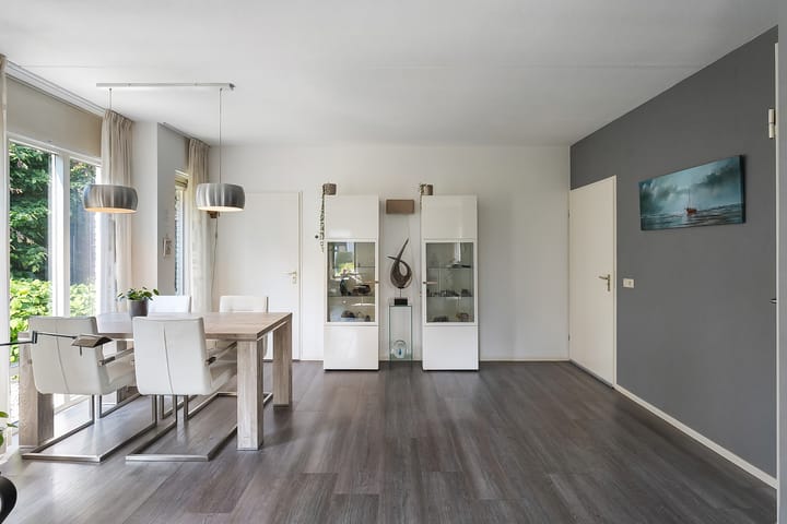 Foto 18 van van Ostadestraat 92