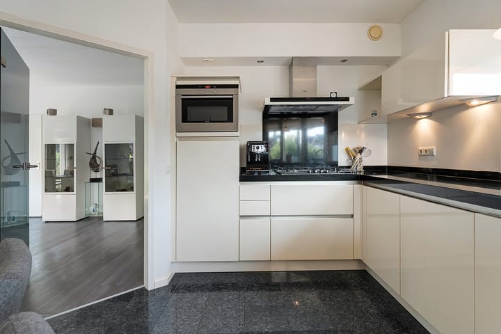 Foto 21 van van Ostadestraat 92