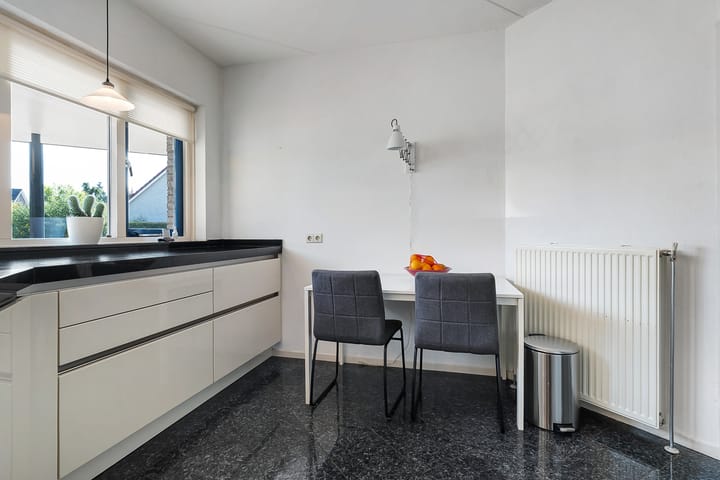 Foto 22 van van Ostadestraat 92