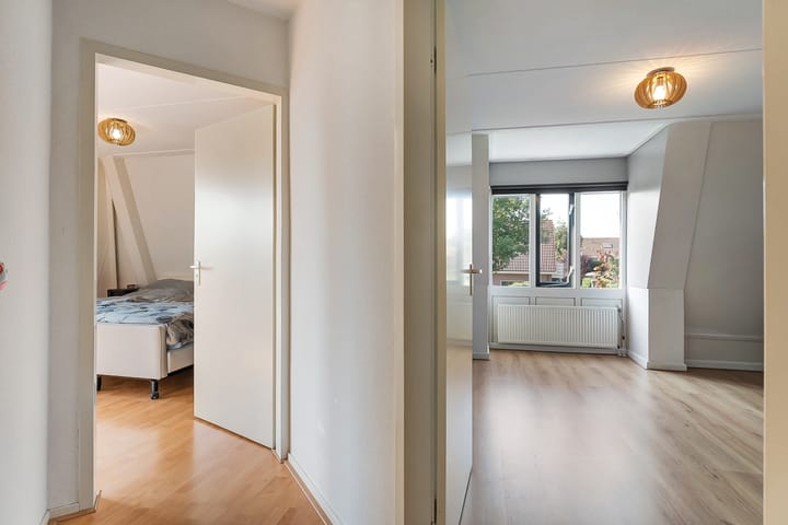 Foto 32 van van Ostadestraat 92