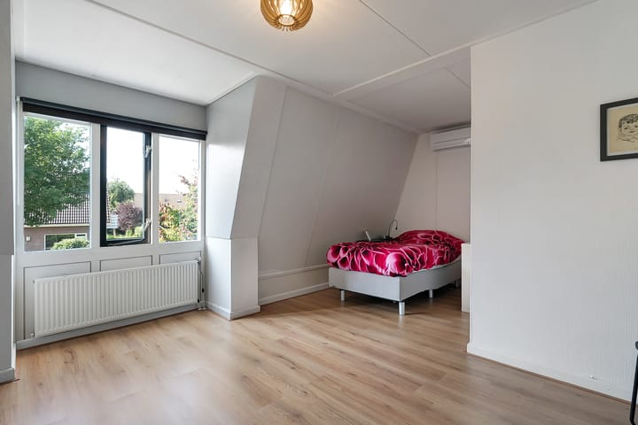 Foto 33 van van Ostadestraat 92