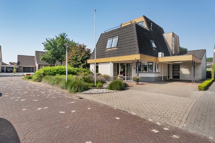 Foto 59 van van Ostadestraat 92