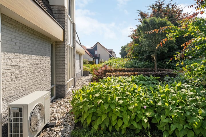 Foto 58 van van Ostadestraat 92