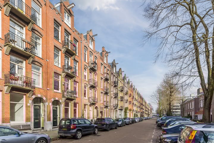 Photo 3 of Domselaerstraat 9-H