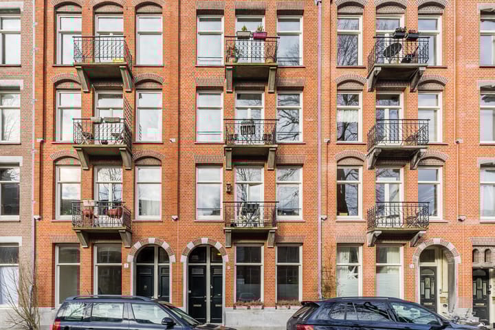 Photo 2 of Domselaerstraat 9-H