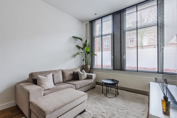 Photo 4 of Domselaerstraat 9-H