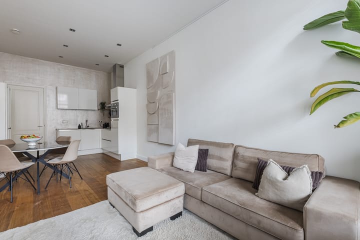 Photo 5 of Domselaerstraat 9-H