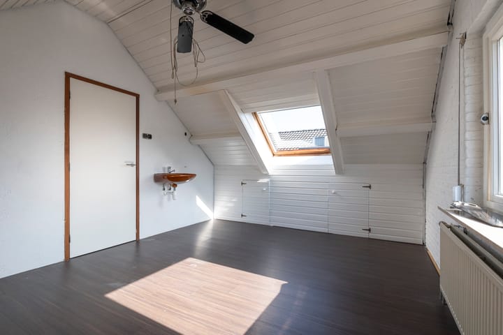 Foto 42 van 1e Wormenseweg 110