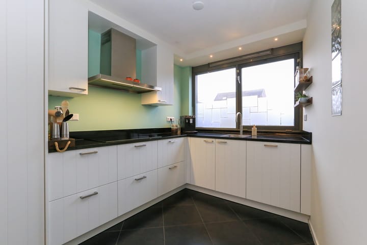 Foto 14 van Anthony Fokkersingel 65