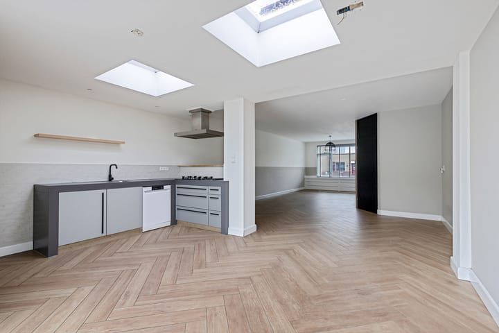 Foto 8 van Windbord 16