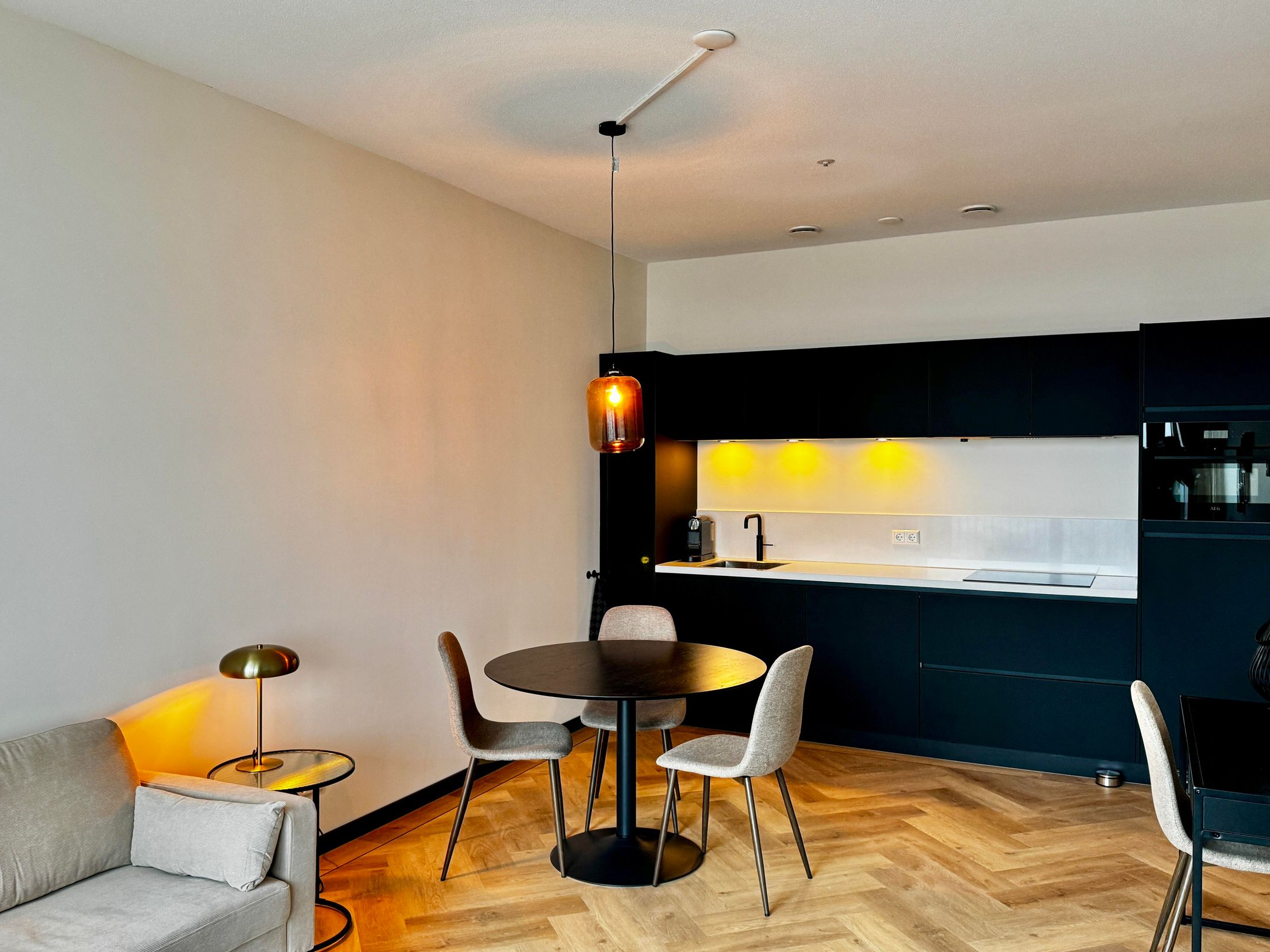 Foto 6 van Hoola van Nootenstraat 406