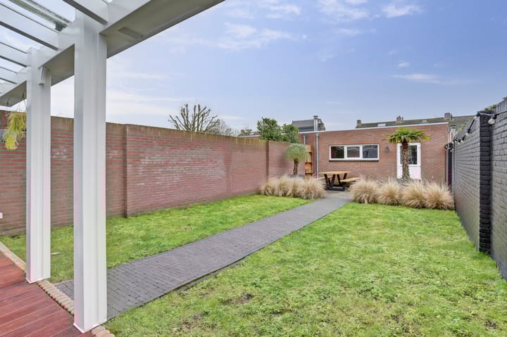 Foto 29 van Meester Jacobsstraat 6