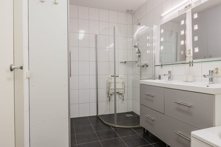 Photo 43 of Molenwal 1-N